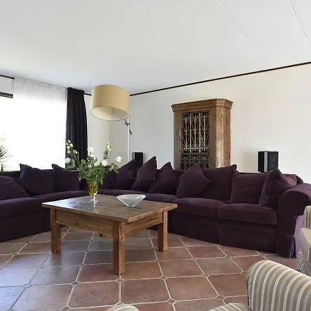 Spacious Holiday In With Garden * Julianadorp